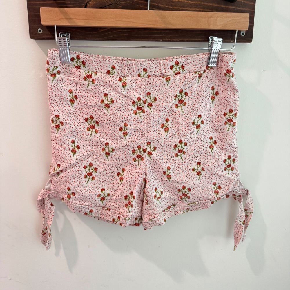 Minnow Girls‎ Red Floral Side Tie Shorts Size 11/12 Cream Cotton Rayon Blend